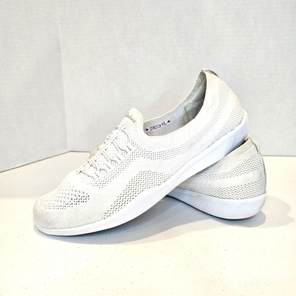 Skechers Newbury Shoe Women's Size 11 White - Picture 1 of 8